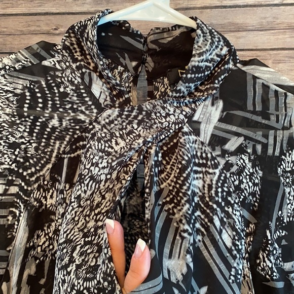 Nene Leakes flyaway tunic top - Picture 2 of 10